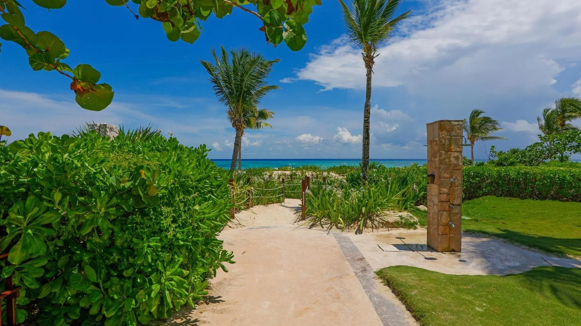 Seaside Serenity Retreat At Mareazul Norte- Studio بلايا ديل كارمن 0*,  المكسيك